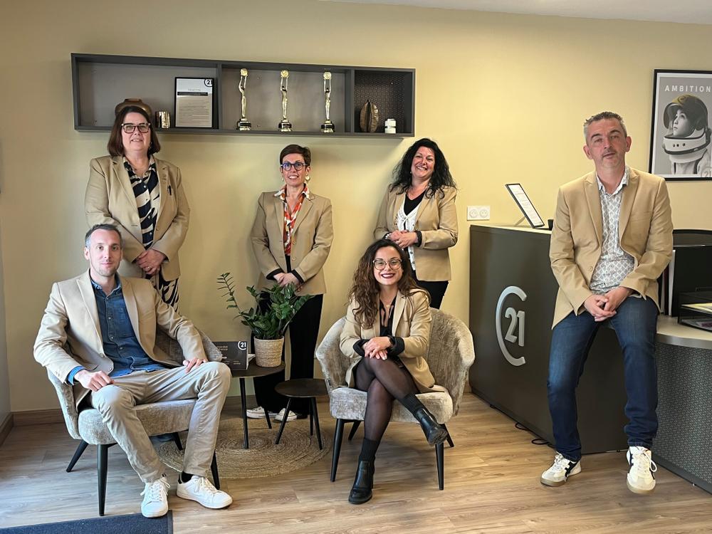 l'équipe de l'agence Agence des Pertuis