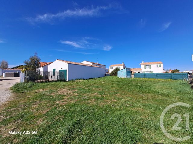 Afficher la photo en grand terrain à vendre - 367.0 m2 - LE GRAND VILLAGE PLAGE - 17 - POITOU-CHARENTES - Century 21 Agence Des Pertuis