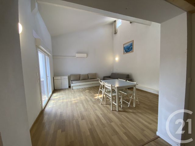 Afficher la photo en grand Appartement T2 à vendre - 3 pièces - 52.0 m2 - ST GEORGES D OLERON - 17 - POITOU-CHARENTES - Century 21 Agence Des Pertuis