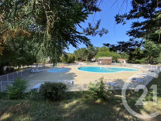 Afficher la photo en grand Appartement T2 à vendre - 3 pièces - 52.0 m2 - ST GEORGES D OLERON - 17 - POITOU-CHARENTES - Century 21 Agence Des Pertuis