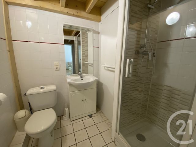 Afficher la photo en grand Appartement T2 à vendre - 3 pièces - 52.0 m2 - ST GEORGES D OLERON - 17 - POITOU-CHARENTES - Century 21 Agence Des Pertuis
