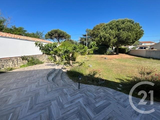 maison à vendre - 5 pièces - 112.38 m2 - ST PIERRE D OLERON - 17 - POITOU-CHARENTES - Century 21 Agence Des Pertuis
