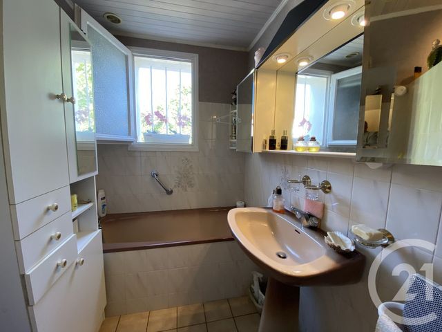 maison à vendre - 5 pièces - 97.8 m2 - ST DENIS D OLERON - 17 - POITOU-CHARENTES - Century 21 Agence Des Pertuis