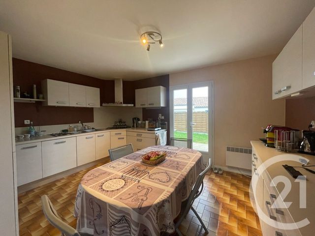maison à vendre - 5 pièces - 102.1 m2 - ST GEORGES D OLERON - 17 - POITOU-CHARENTES - Century 21 Agence Des Pertuis