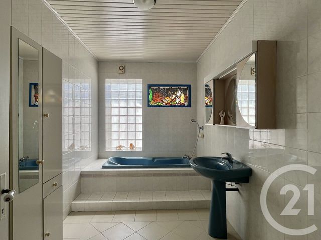 maison à vendre - 5 pièces - 136.44 m2 - MARENNES - 17 - POITOU-CHARENTES - Century 21 Agence Des Pertuis
