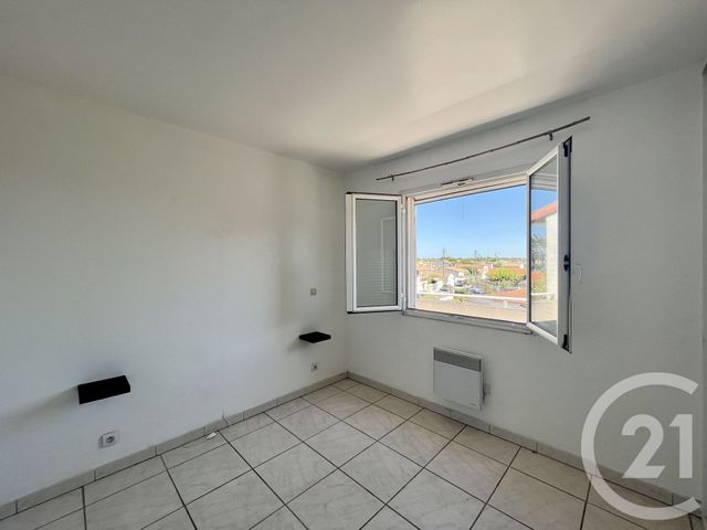 Appartement T2 à vendre - 2 pièces - 45.97 m2 - ST PIERRE D OLERON - 17 - POITOU-CHARENTES - Century 21 Agence Des Pertuis