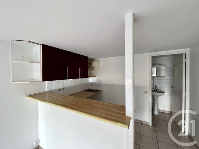 Appartement T3 à vendre - 3 pièces - 48.02 m2 - ST PIERRE D OLERON - 17 - POITOU-CHARENTES - Century 21 Agence Des Pertuis