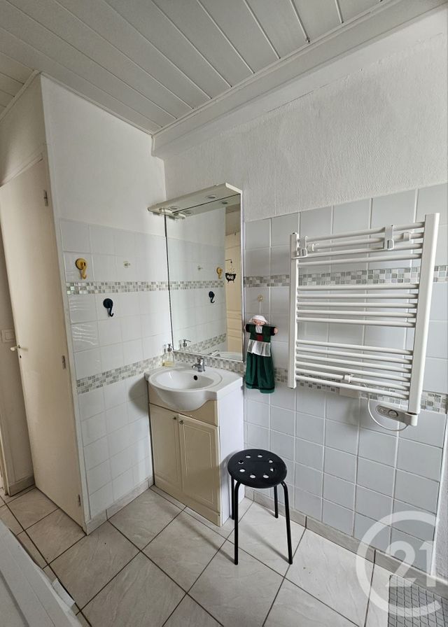maison à vendre - 4 pièces - 51.5 m2 - LE CHATEAU D OLERON - 17 - POITOU-CHARENTES - Century 21 Agence Des Pertuis